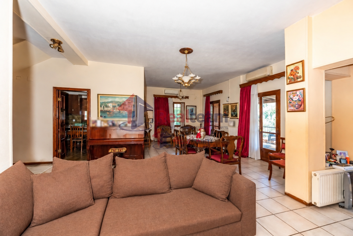 Image No.18-5 Bed Maisonette for sale