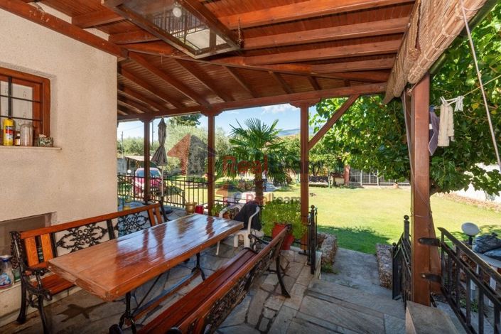 Image No.21-5 Bed Maisonette for sale