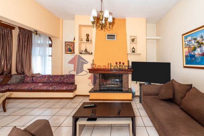 Image No.5-5 Bed Maisonette for sale