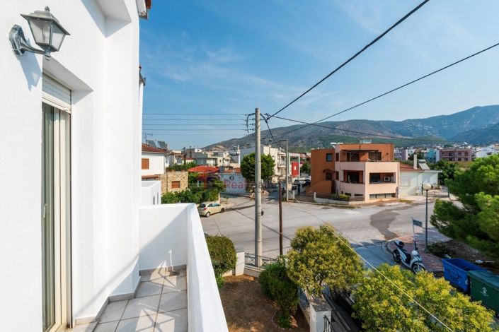 Image No.14-4 Bed Property for sale