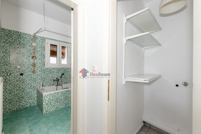 Image No.18-4 Bed Property for sale