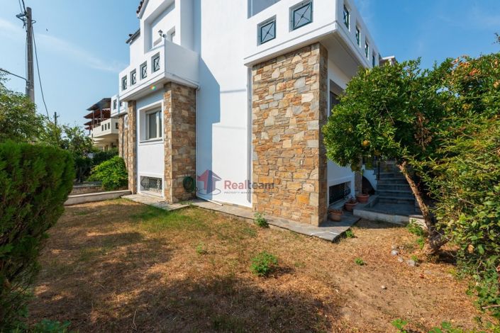 Image No.29-4 Bed Property for sale