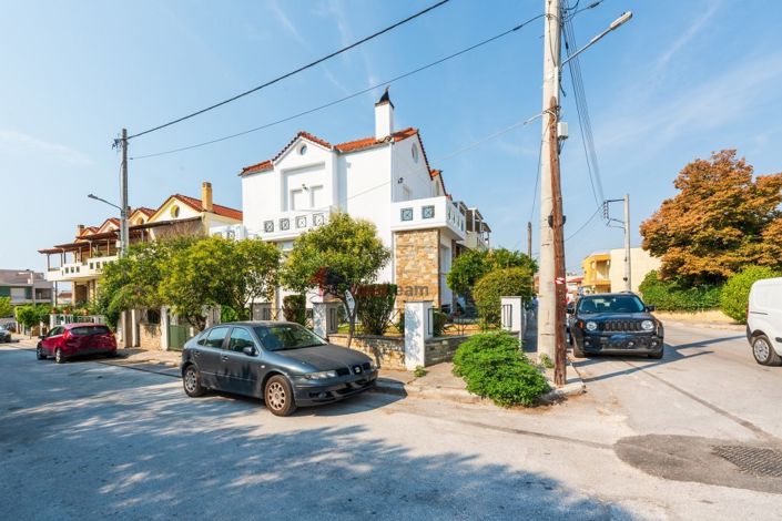 Image No.33-4 Bed Property for sale
