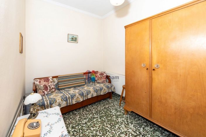 Image No.17-1 Bed Property for sale