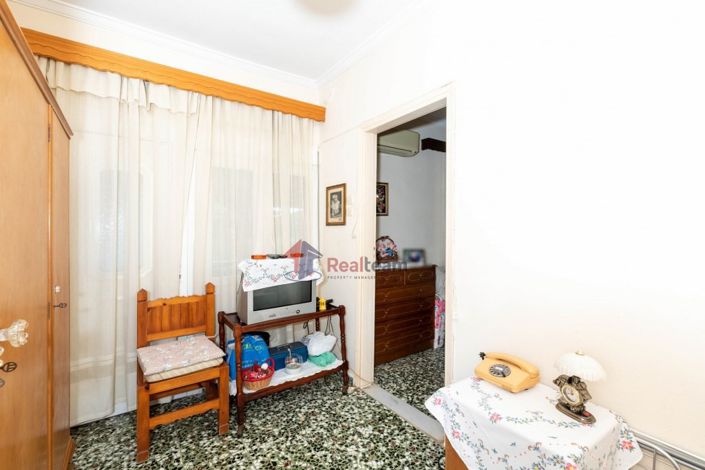 Image No.18-1 Bed Property for sale
