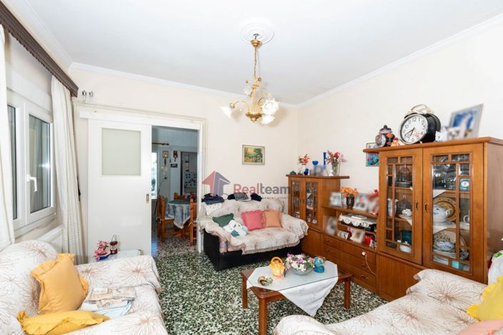 Image No.19-1 Bed Property for sale