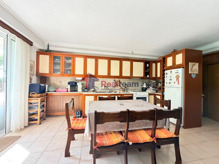 Image No.3-3 Bed Property for sale