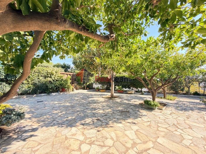Image No.7-3 Bed Property for sale