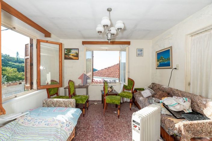 Image No.9-1 Bed Property for sale