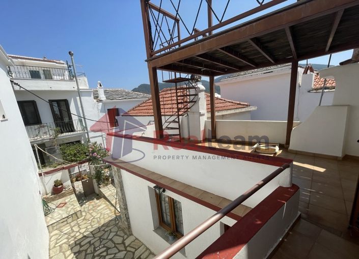 Image No.16-2 Bed Property for sale