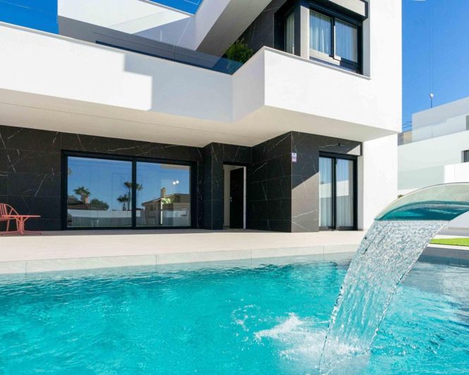Image No.1-3 Bed Villa for sale