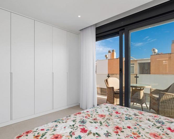 Image No.22-Villa de 4 chambres à vendre à Guardamar del Segura