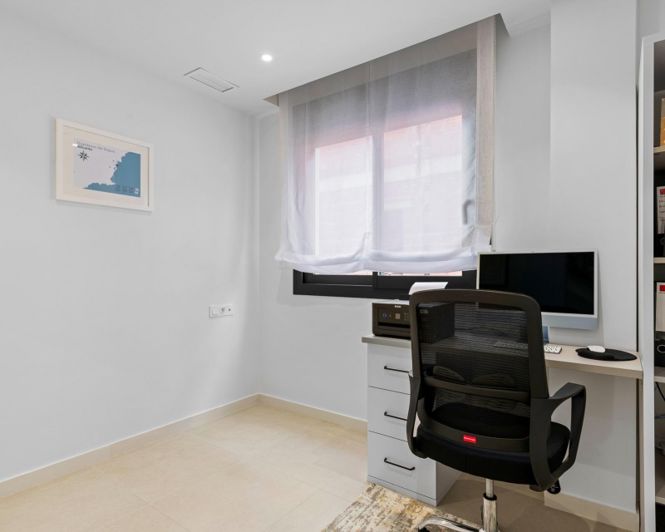 Image No.31-Villa de 4 chambres à vendre à Guardamar del Segura