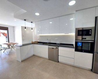 1046463lg