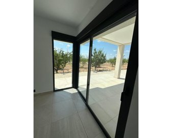 1025699lg