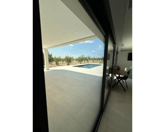 1025694lg