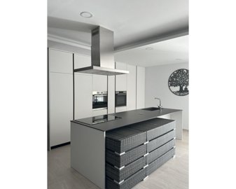 1025695lg
