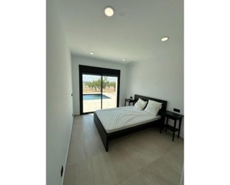 1025696lg