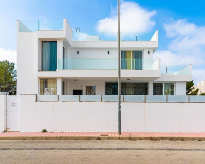 Image No.1-3 Bed Villa for sale