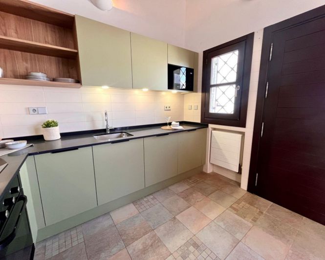 Image No.10-2 Bed Townhouse for sale