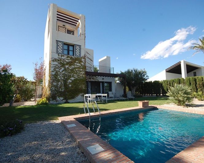 Image No.1-4 Bed Villa for sale