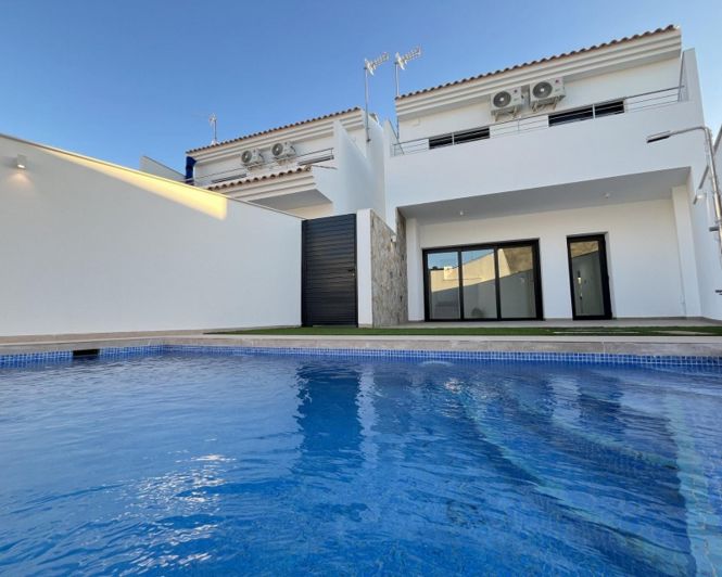Image No.1-3 Bed Villa for sale
