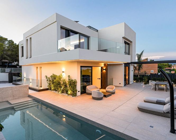 Image No.1-5 Bed Villa for sale