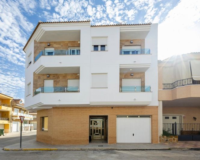 Image No.1-3 Bed Apartment for sale