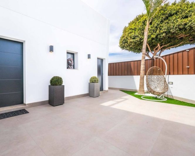 Image No.5-3 Bed Villa for sale