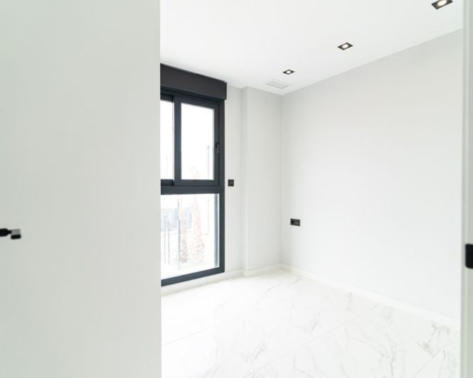 Image No.35-4 Bed Villa for sale