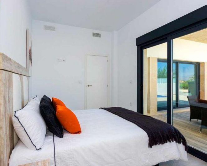 Image No.12-3 Bed Villa for sale