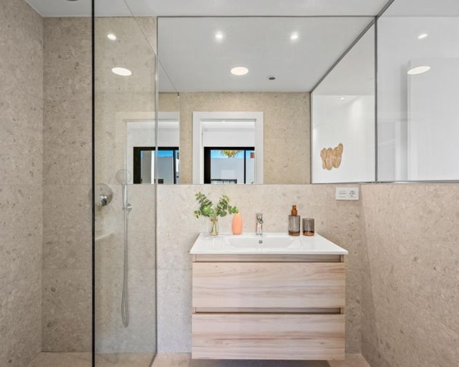 Image No.25-2 Bed Apartment for sale