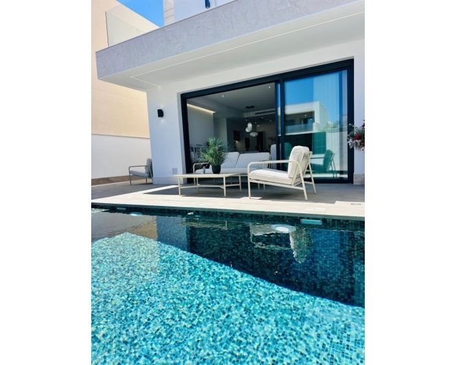 Image No.5-3 Bed Villa for sale