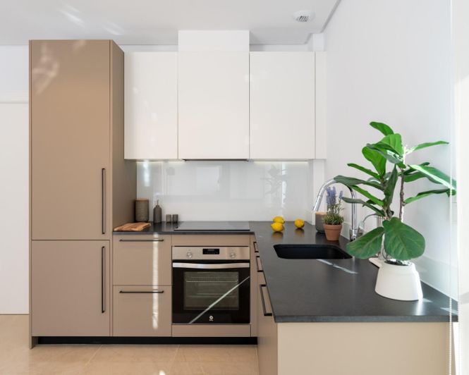 Image No.12-3 Bed Townhouse for sale