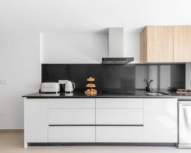 Image No.23-4 Bed Townhouse for sale