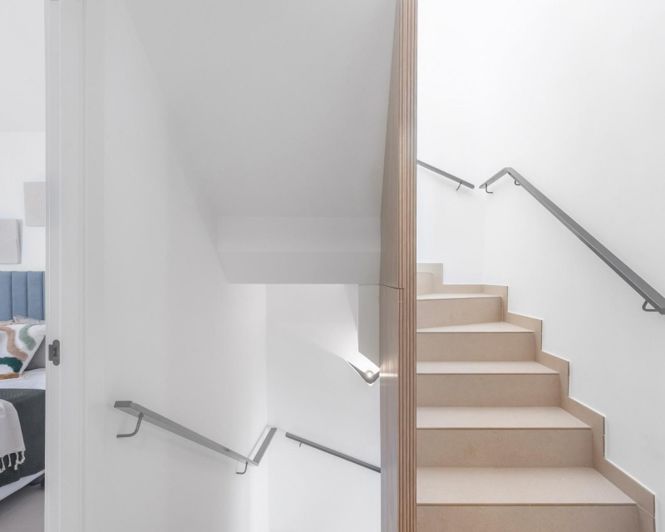 Image No.48-4 Bed Townhouse for sale