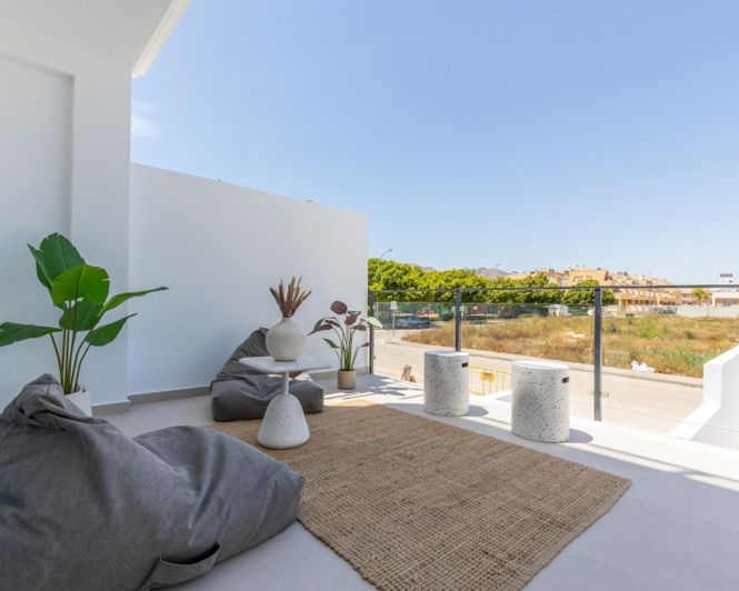 Image No.8-4 Bed Townhouse for sale