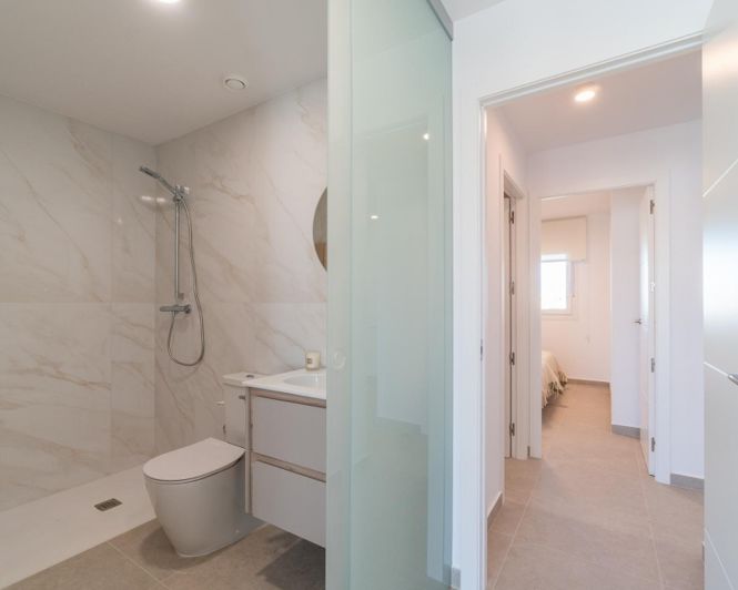 Image No.25-2 Bed Apartment for sale