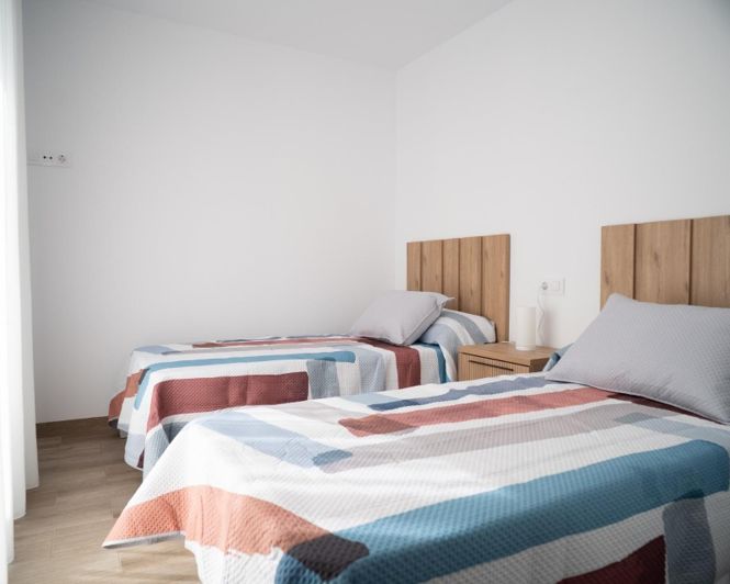 Image No.24-2 Bed Townhouse for sale