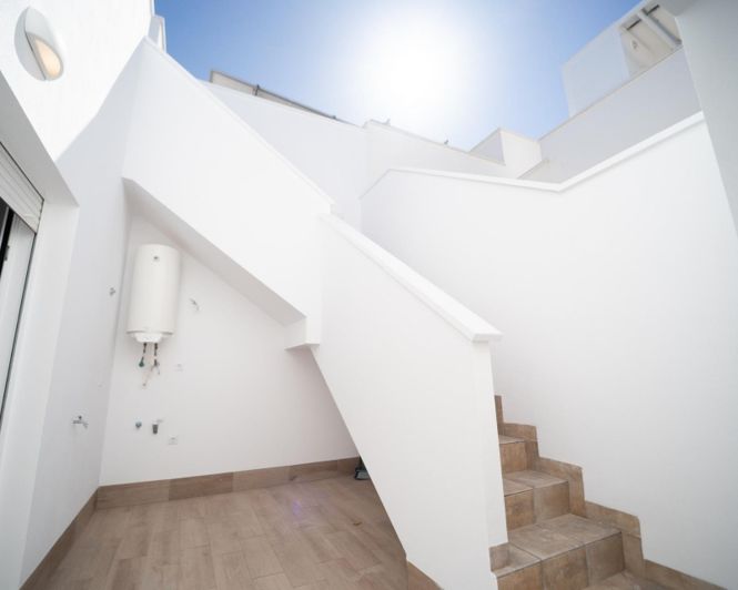 Image No.34-2 Bed Townhouse for sale