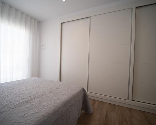 Image No.18-3 Bed Townhouse for sale