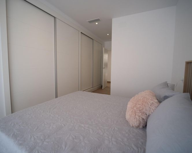 Image No.19-3 Bed Townhouse for sale