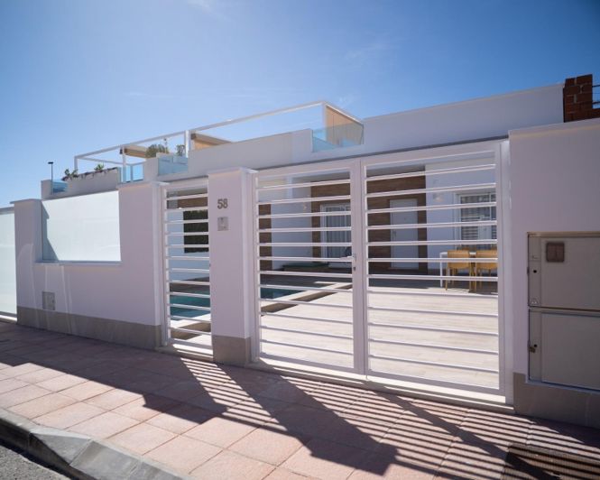 Image No.8-3 Bed Townhouse for sale