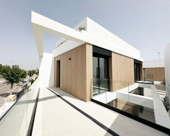 Image No.2-3 Bed Villa for sale