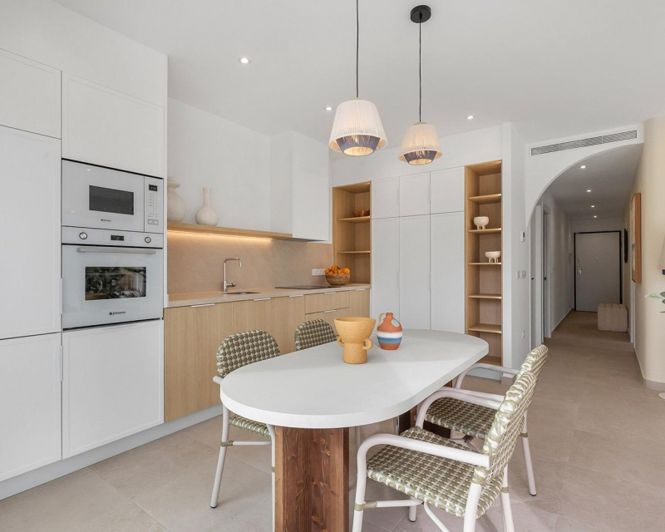 Image No.18-3 Bed Apartment for sale