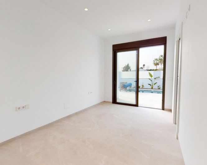 Image No.16-3 Bed Villa for sale