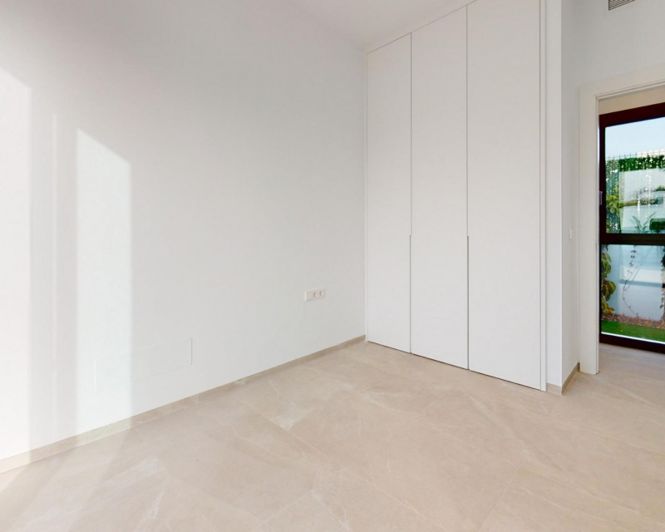 Image No.23-3 Bed Villa for sale