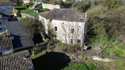 1 - Touffailles, Maison