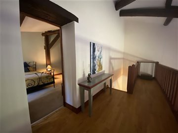 1674317495vm603319original