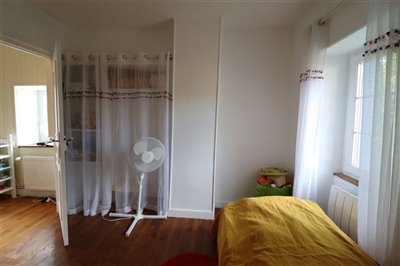 1693471696vm653112original